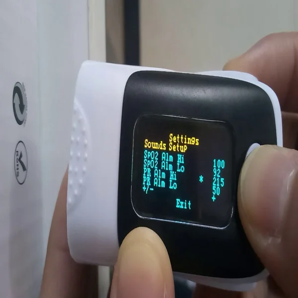 Pulse Oximeter JZK-303 OLED Display - White
